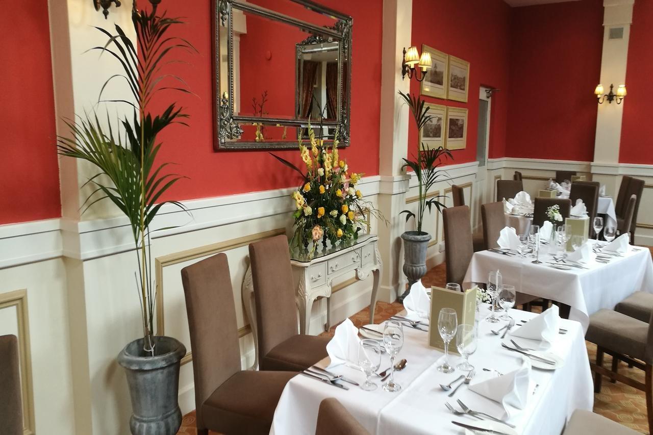 The At Dromoland Hotel 3*
