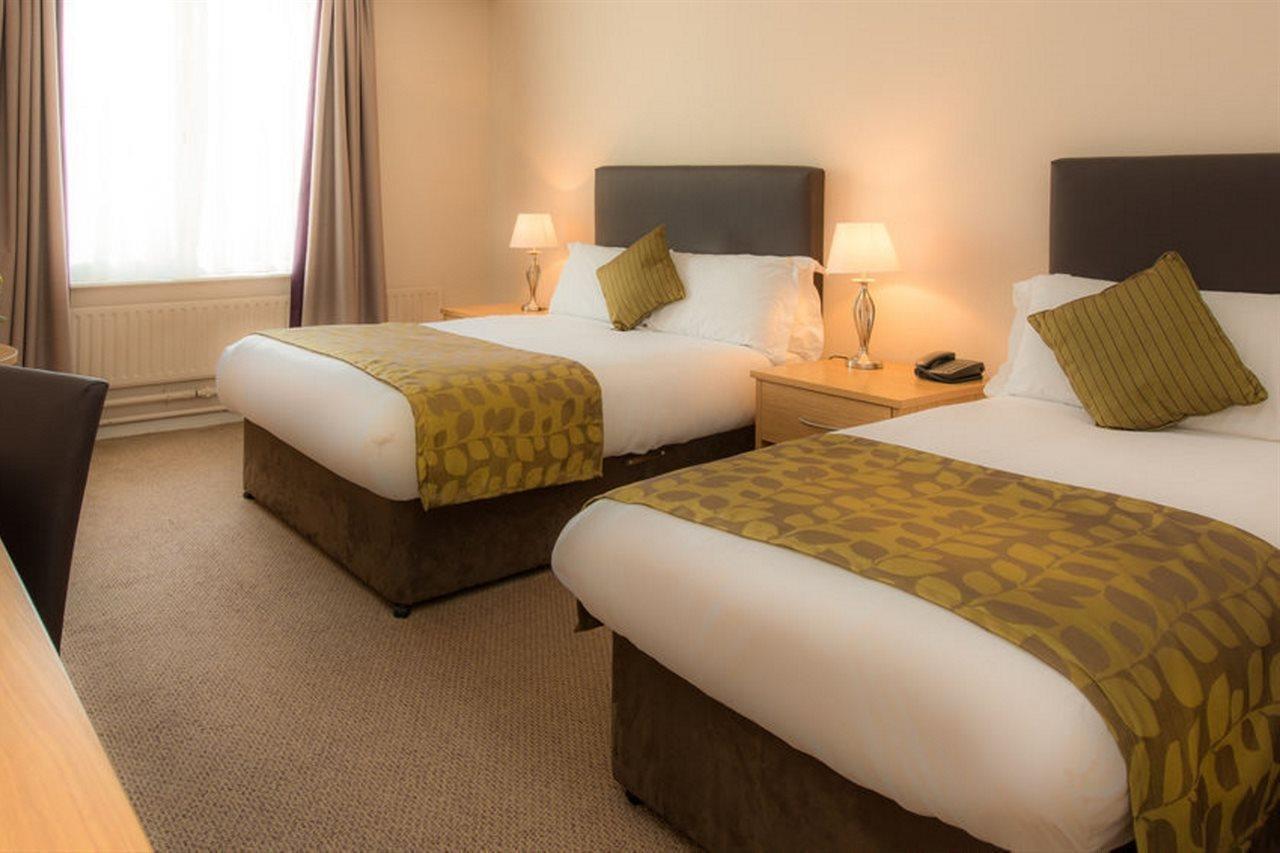 The At Dromoland